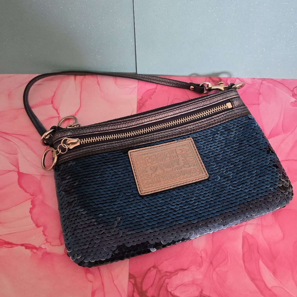 Coach Bag - Poppy By Coach - Blue Sequin Wristlet - Picture 2 of 6